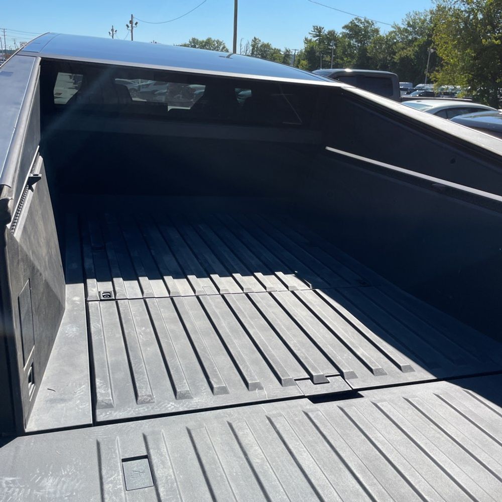 2024 Tesla Cybertruck Base