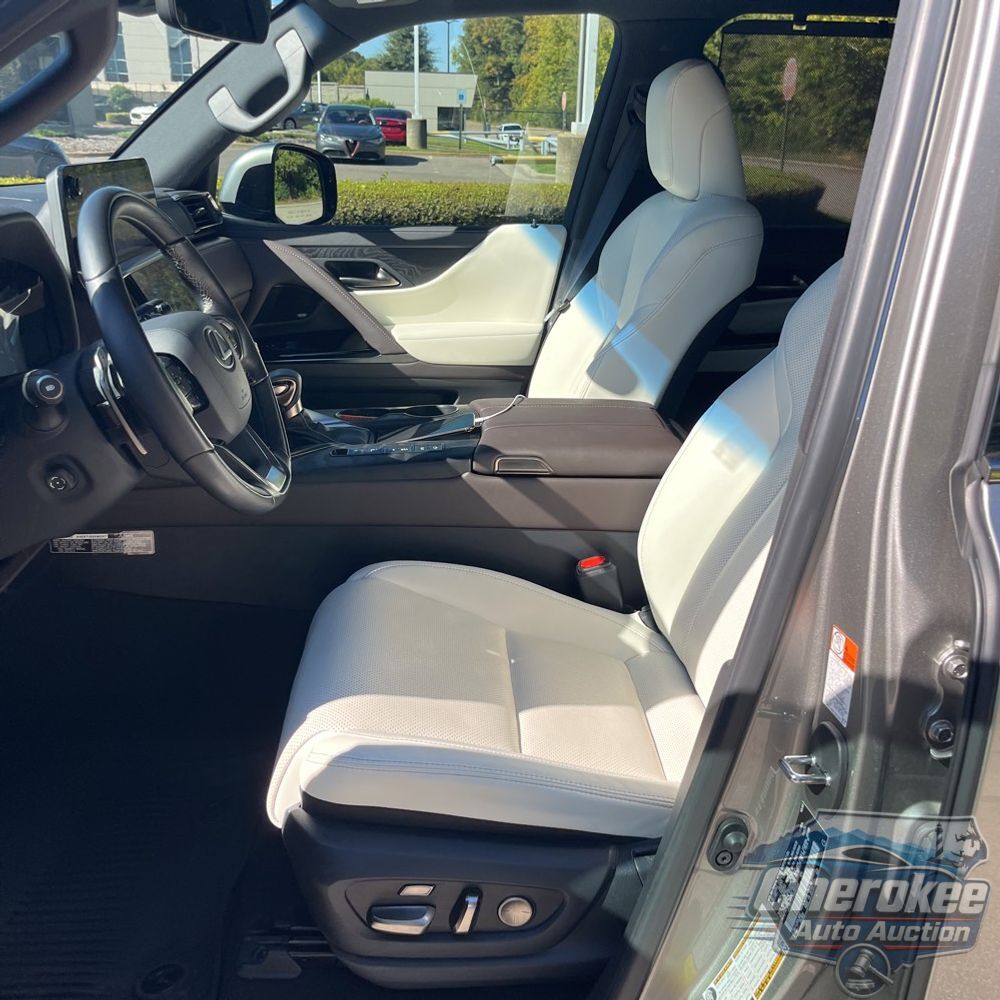 2024 Lexus LX 600 Luxury