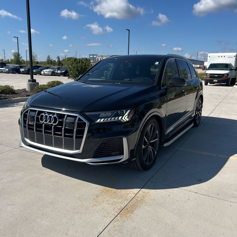 2022 Audi SQ7