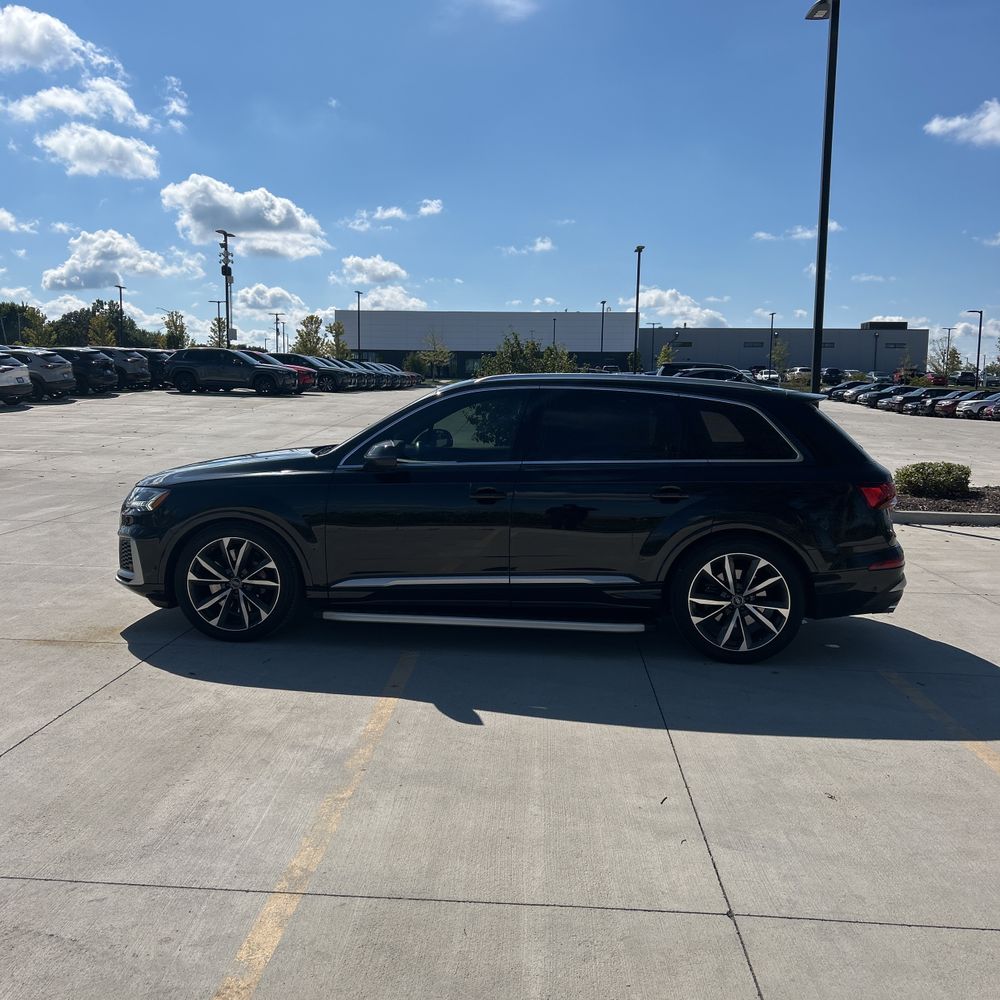 2022 Audi SQ7 Prestige