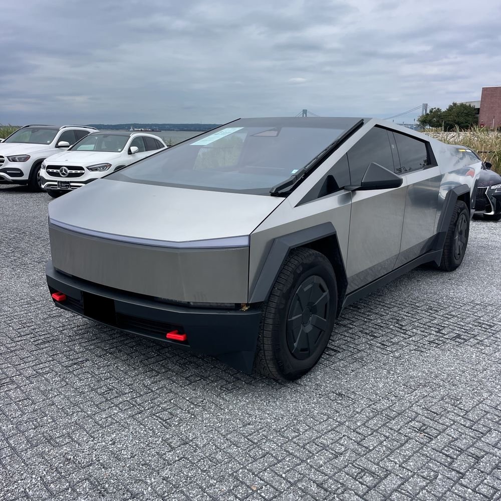 2024 Tesla Cybertruck Base
