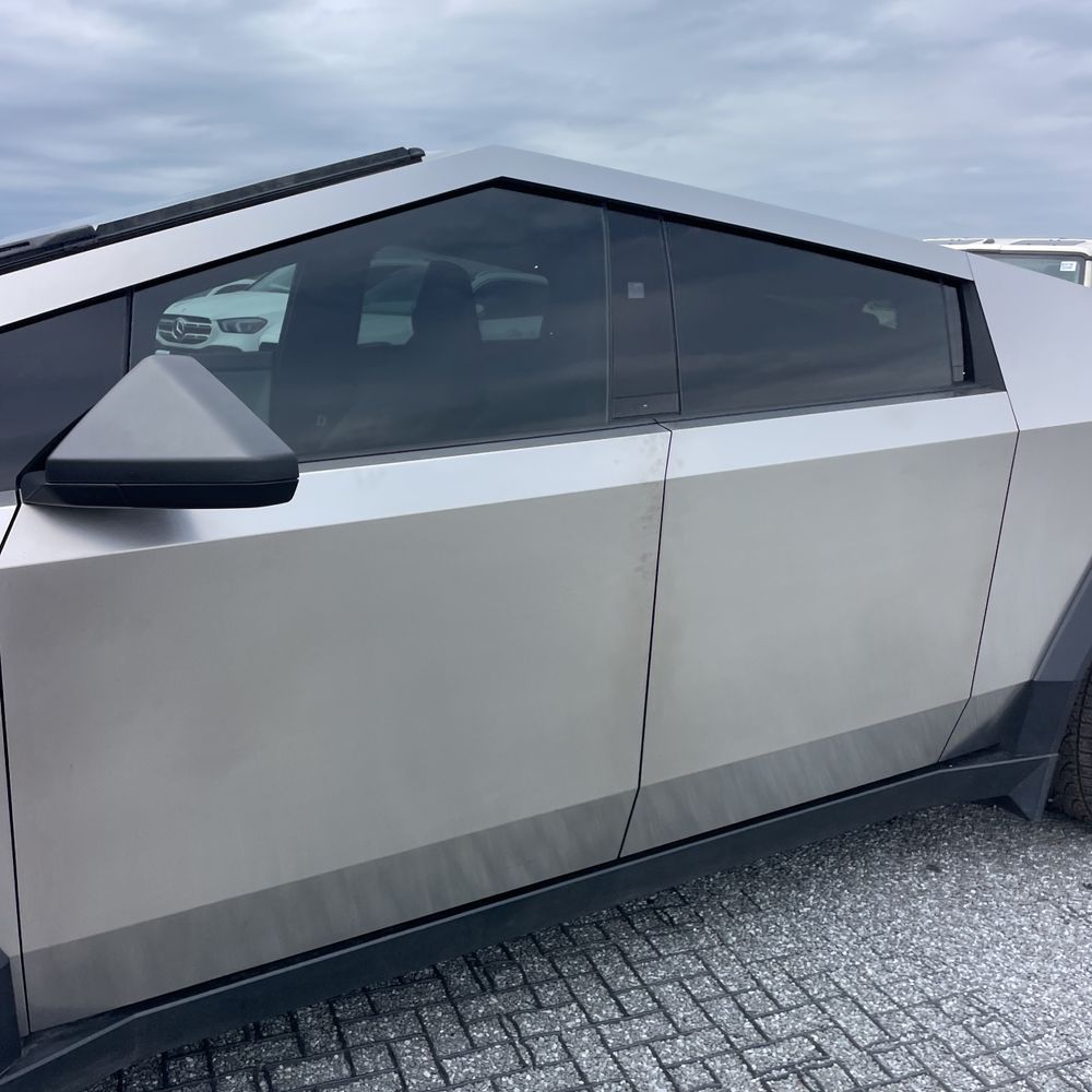 2024 Tesla Cybertruck Base