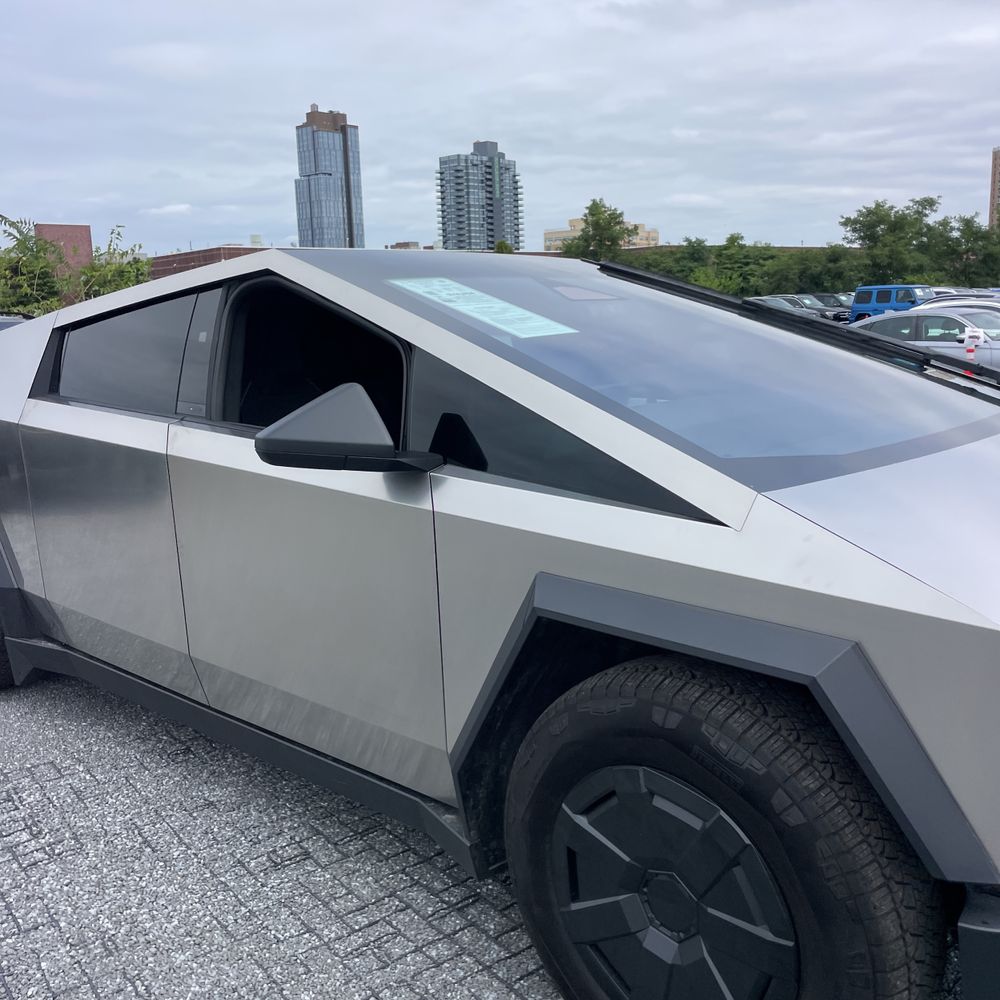 2024 Tesla Cybertruck Base