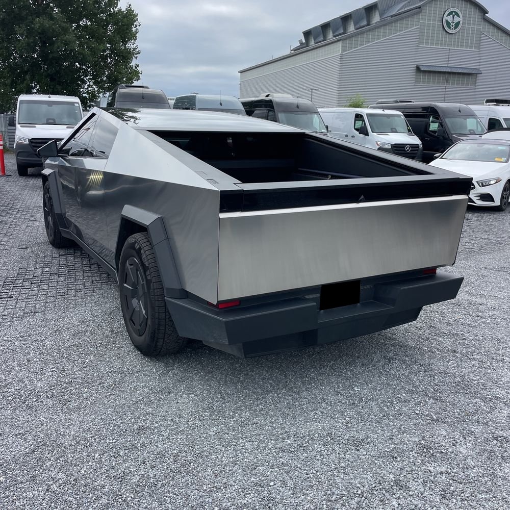 2024 Tesla Cybertruck Base