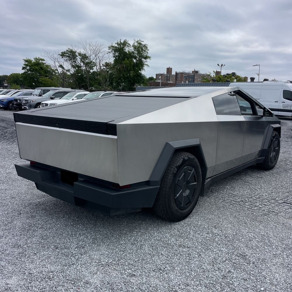 2024 Tesla Cybertruck Base