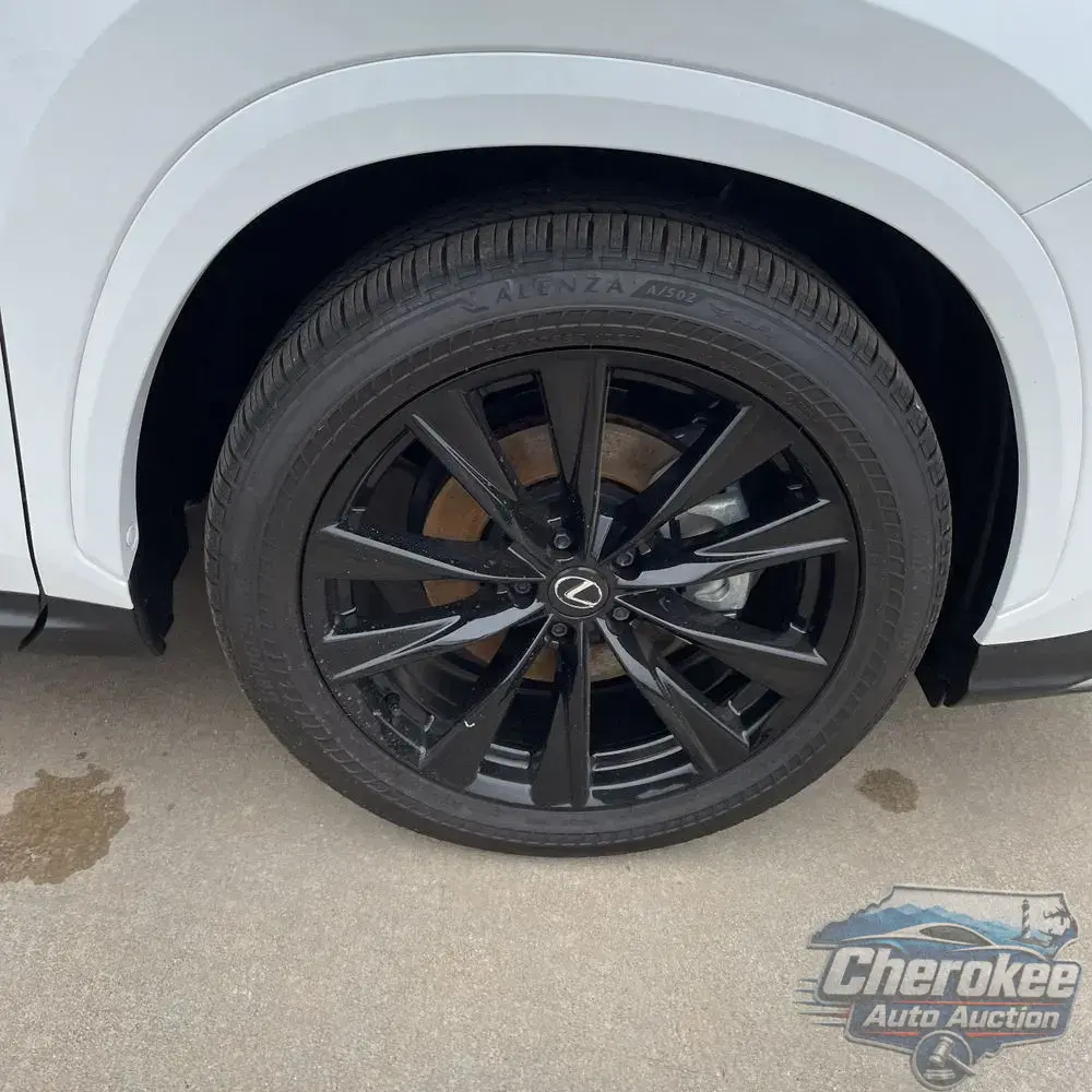 2025 Lexus NX 450h+ F SPORT Handling