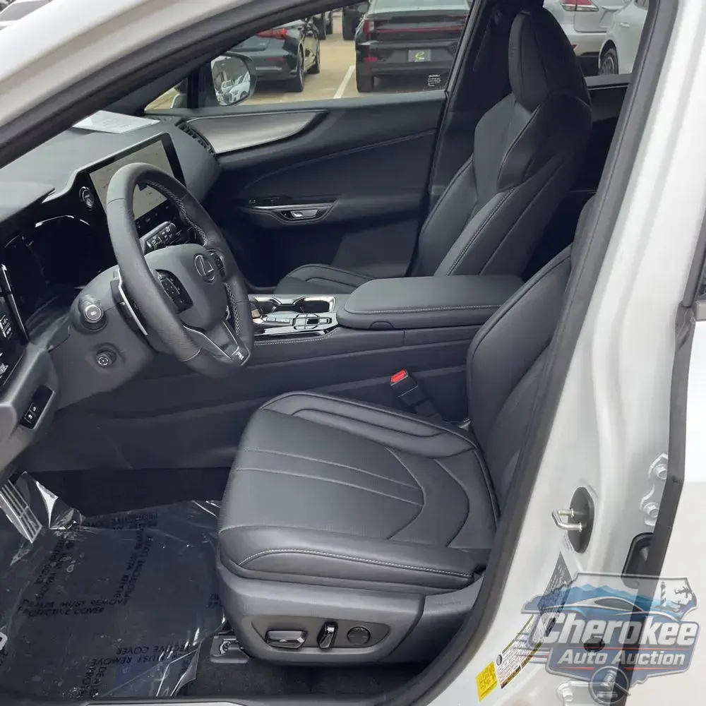 2025 Lexus NX 450h+ F SPORT Handling