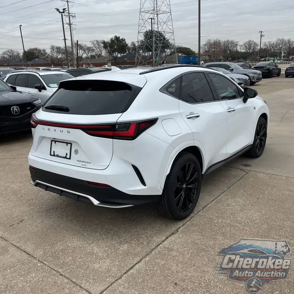 2025 Lexus NX 450h+ F SPORT Handling