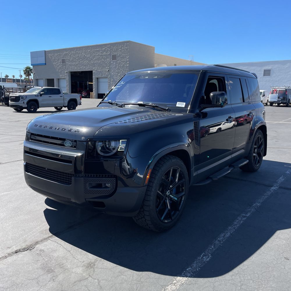 2022 Land Rover Defender 110 SE
