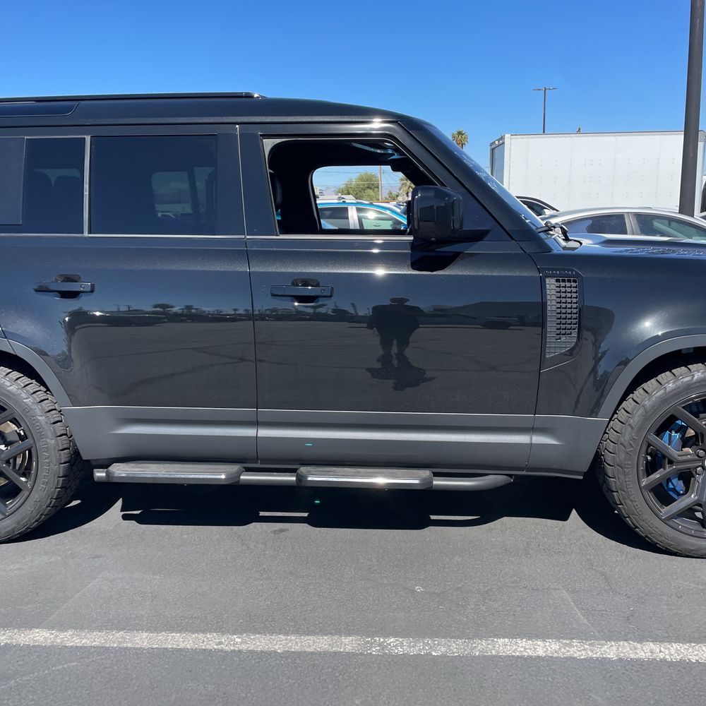2022 Land Rover Defender 110 SE