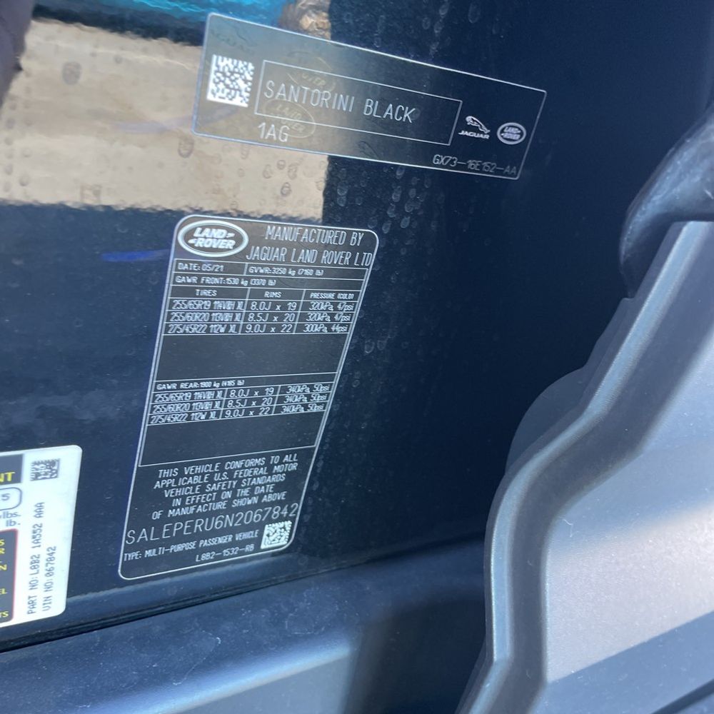 2022 Land Rover Defender 110 SE