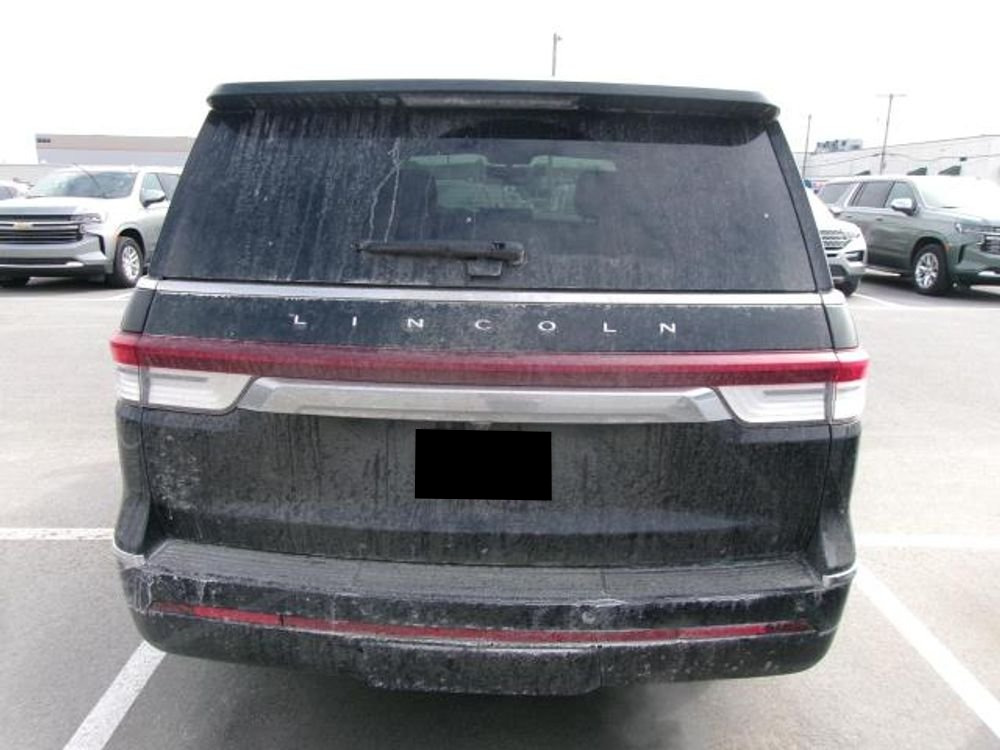 2023 Lincoln Navigator Standard