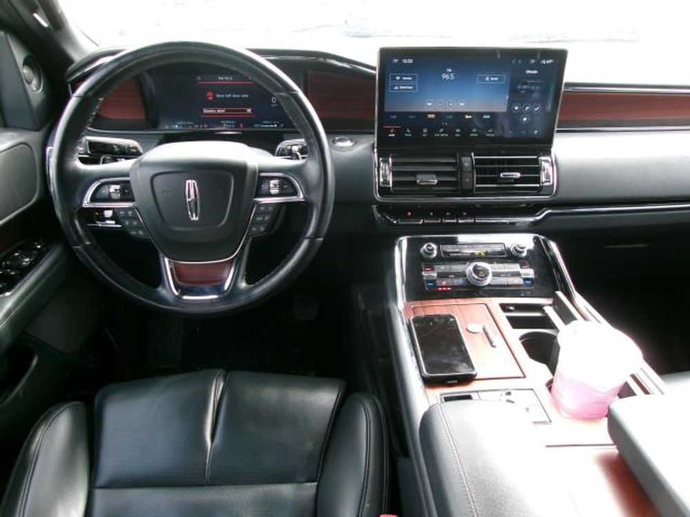 2023 Lincoln Navigator Standard
