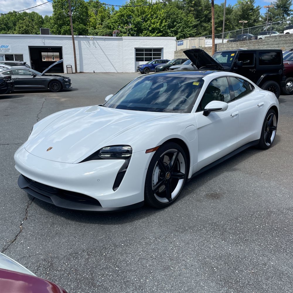 2022 Porsche Taycan Base