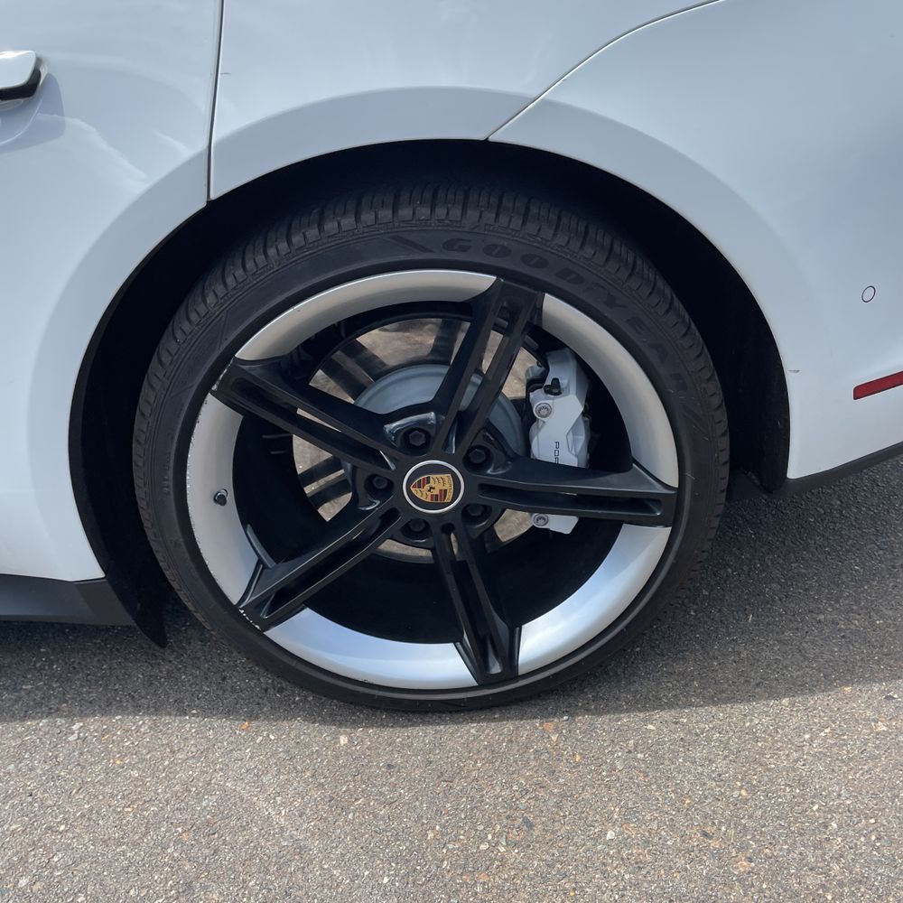 2022 Porsche Taycan Base