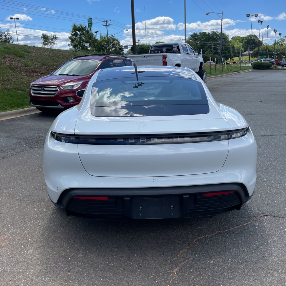 2022 Porsche Taycan Base