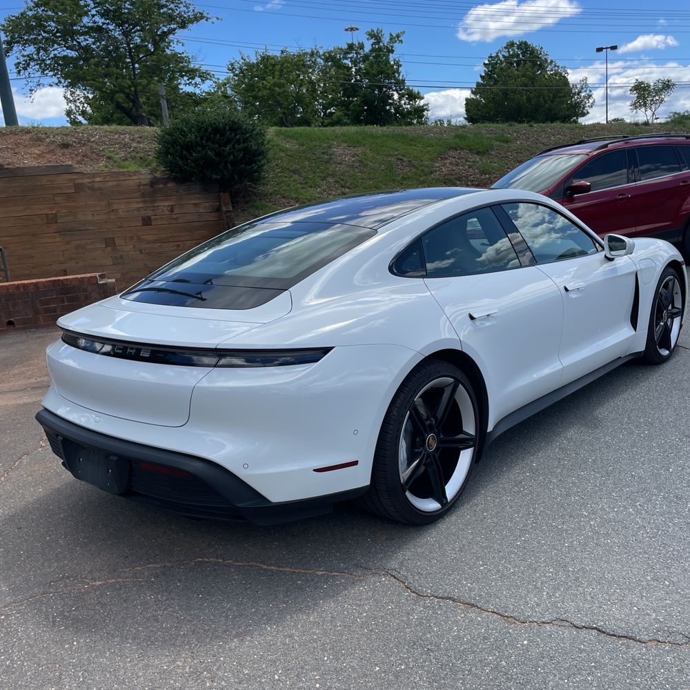 2022 Porsche Taycan Base