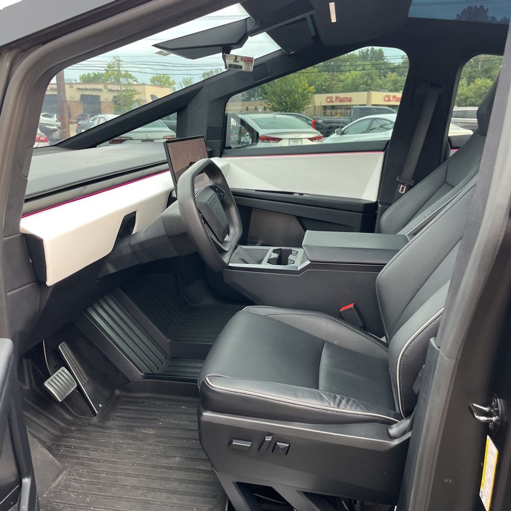 2024 Tesla Cybertruck Foundation Edition