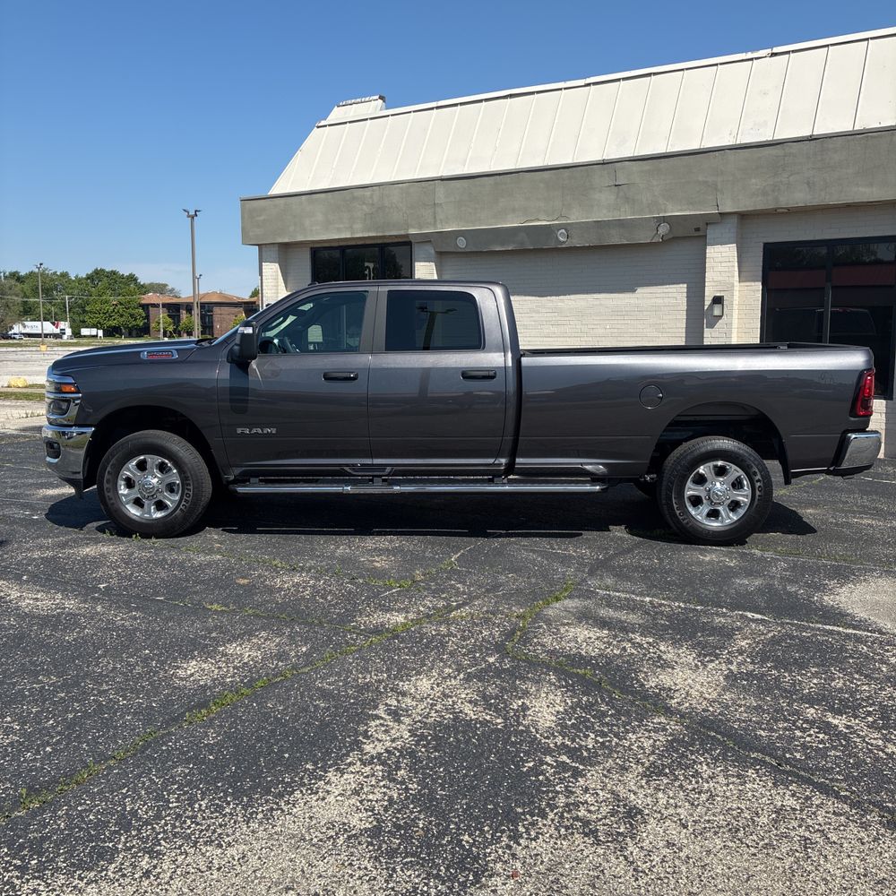 2026 Ram 2500 Big Horn Crew Cab 4x4 8' Box