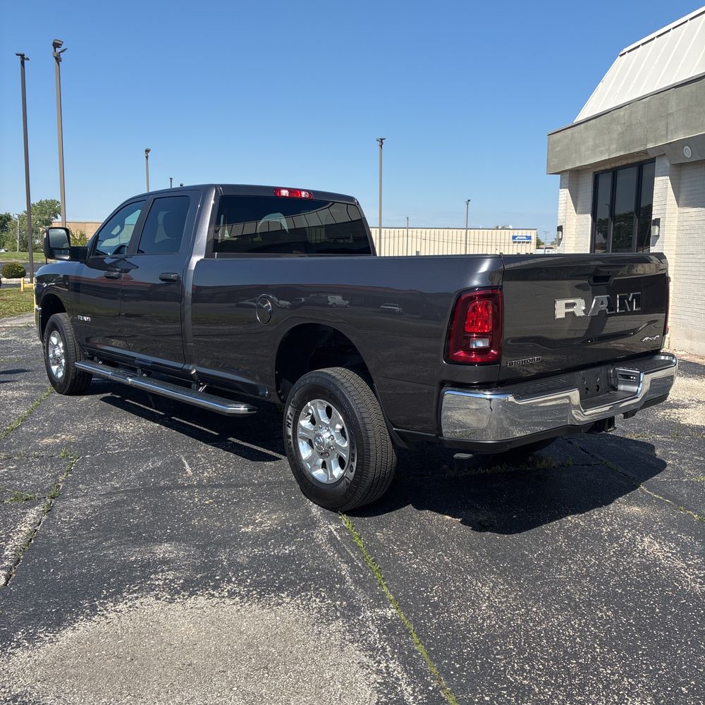 2026 Ram 2500 Big Horn Crew Cab 4x4 8' Box