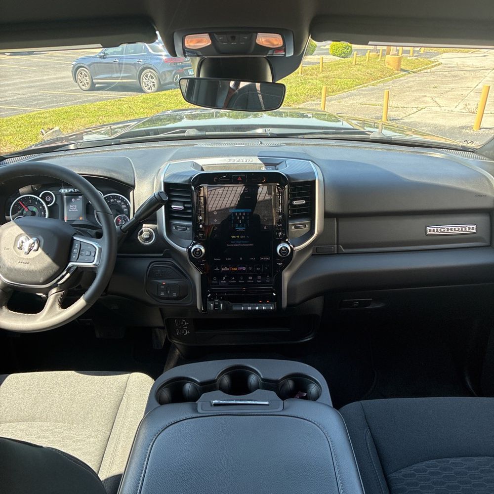 2026 Ram 2500 Big Horn Crew Cab 4x4 8' Box