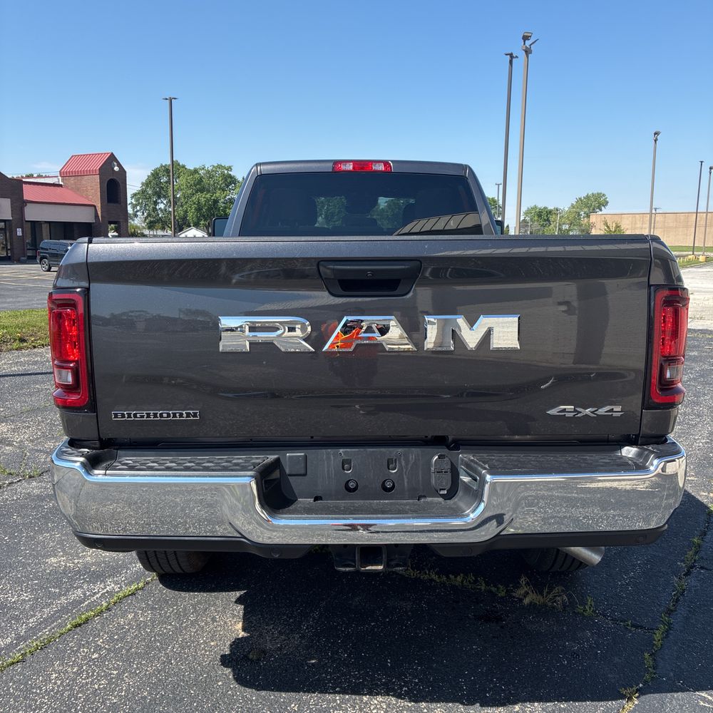 2026 Ram 2500 Big Horn Crew Cab 4x4 8' Box