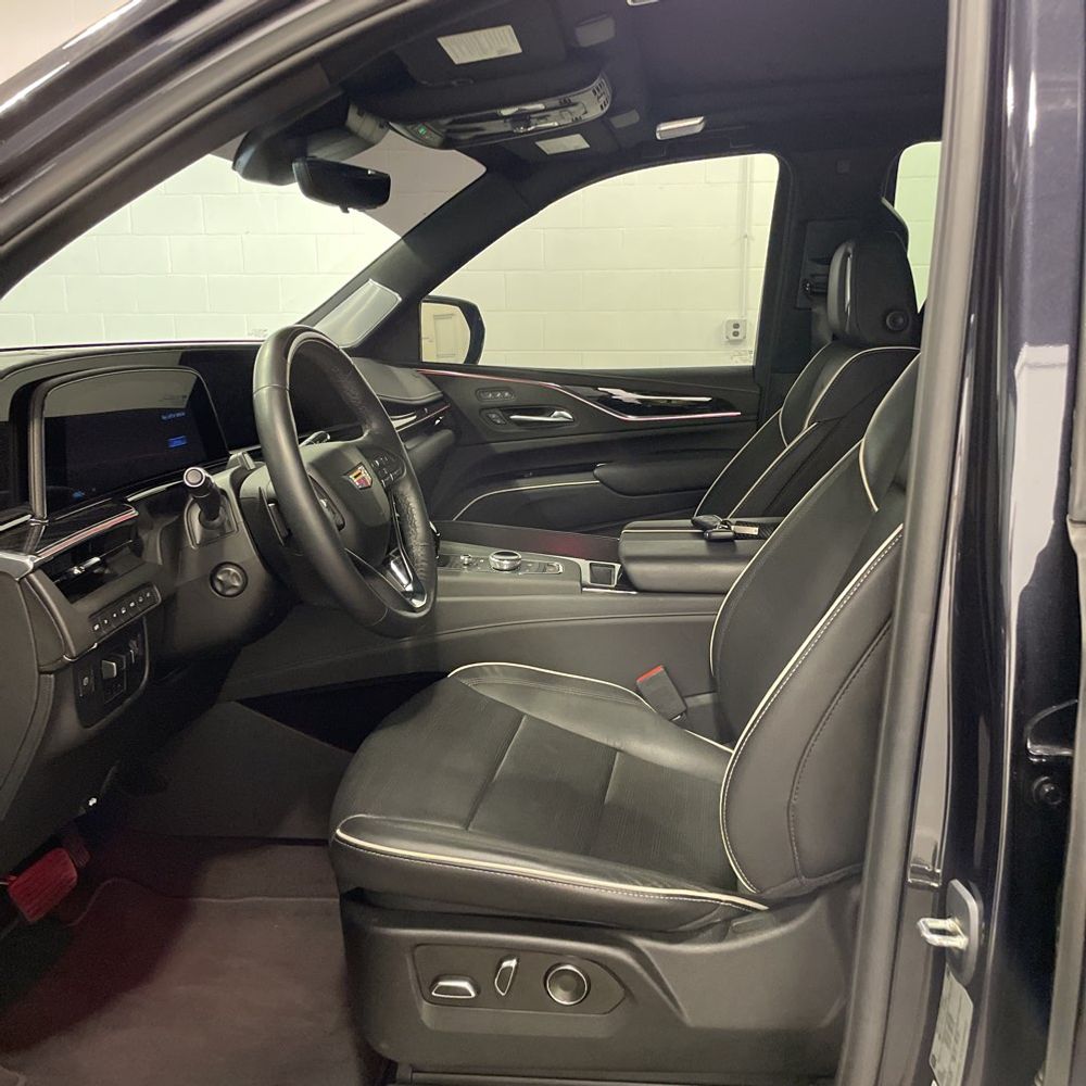 2023 Cadillac Escalade Sport