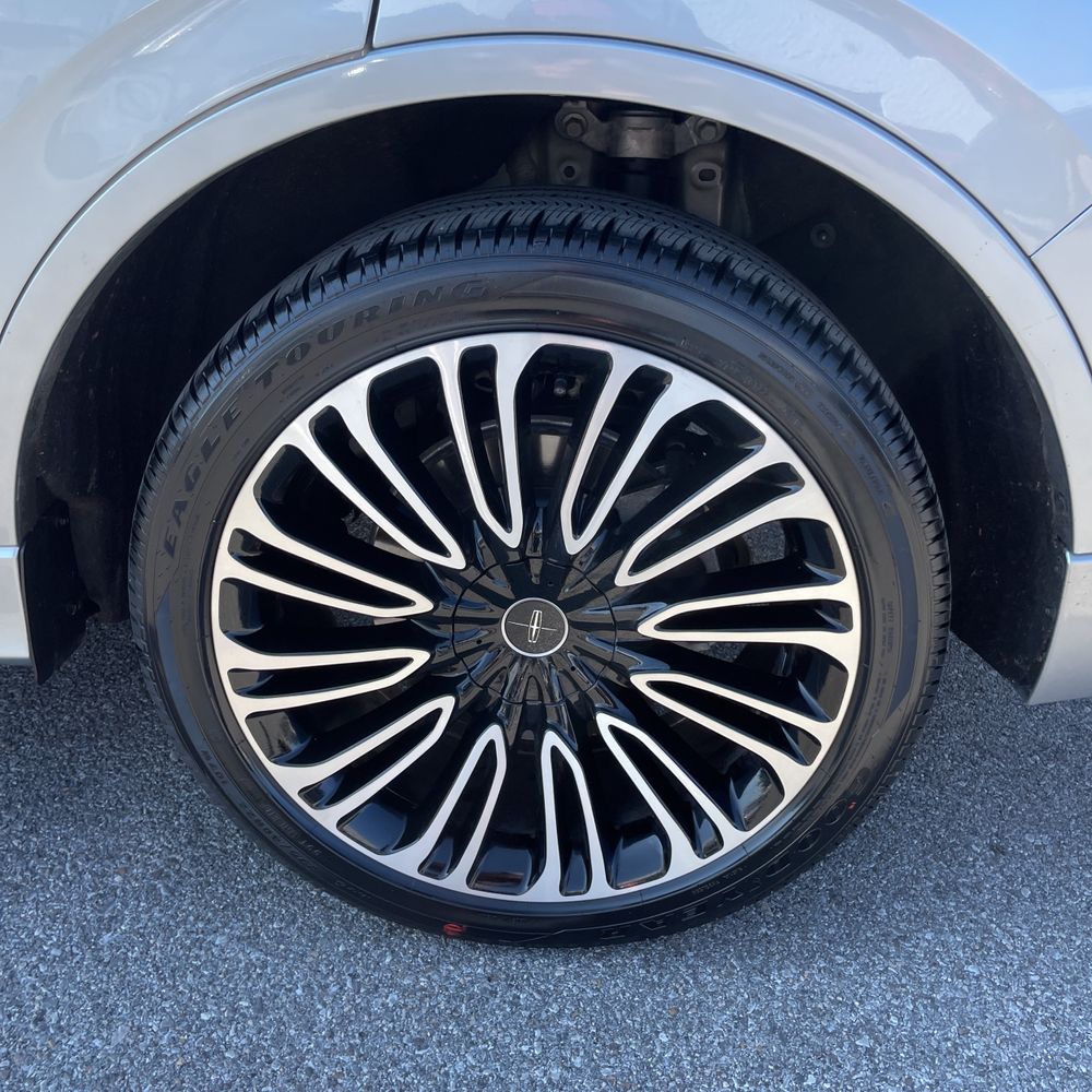 2022 Lincoln Aviator Black Label