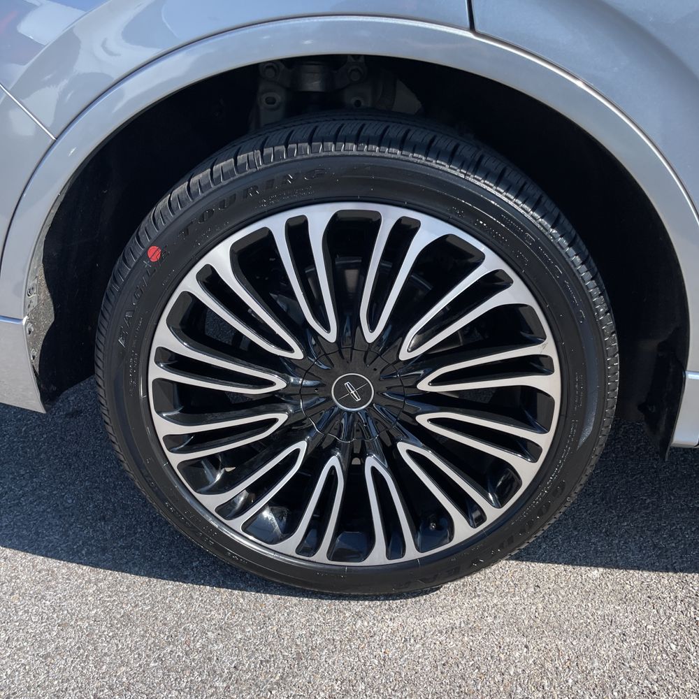 2022 Lincoln Aviator Black Label