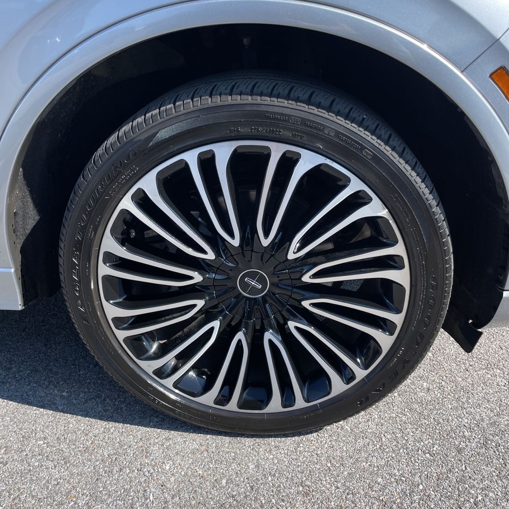 2022 Lincoln Aviator Black Label