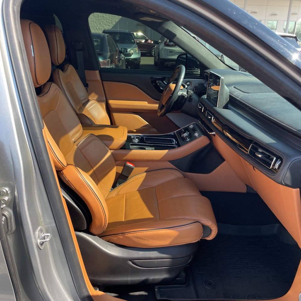 2022 Lincoln Aviator Black Label