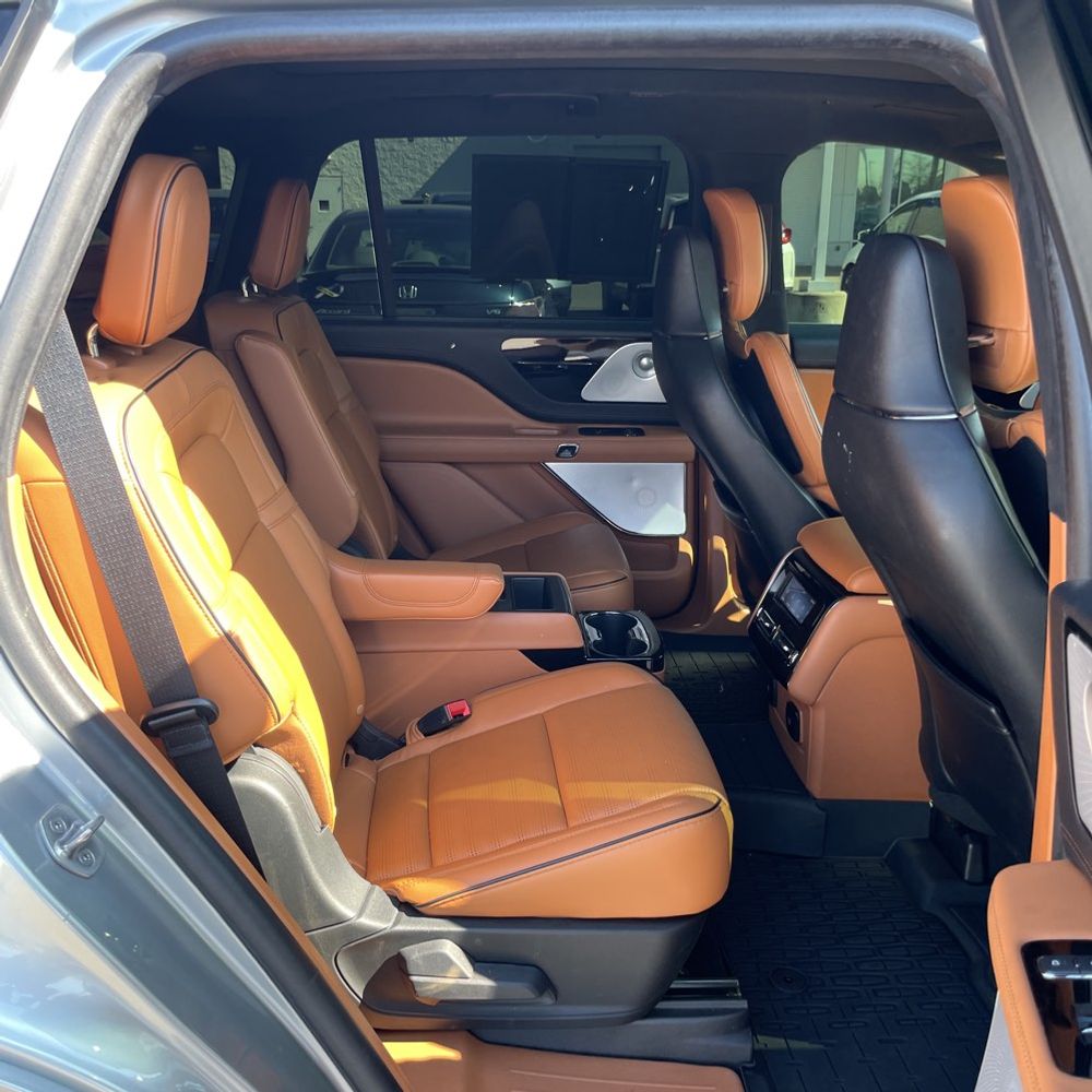 2022 Lincoln Aviator Black Label