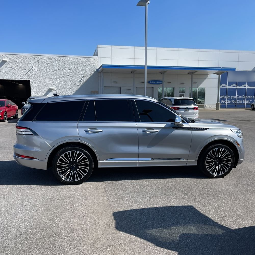 2022 Lincoln Aviator Black Label