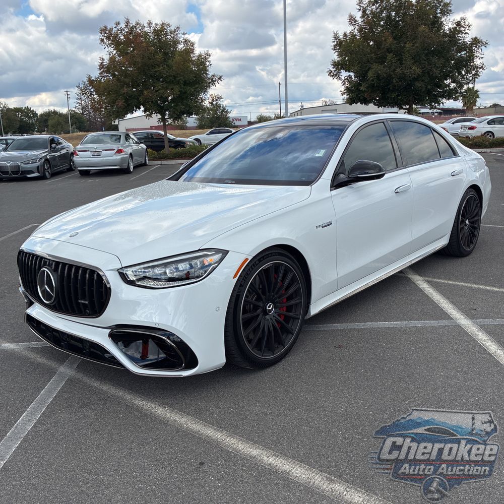 2025 Mercedes-Benz S-Class AMG S 63 E Performance