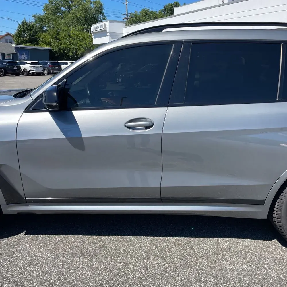 2023 BMW X7 M60i