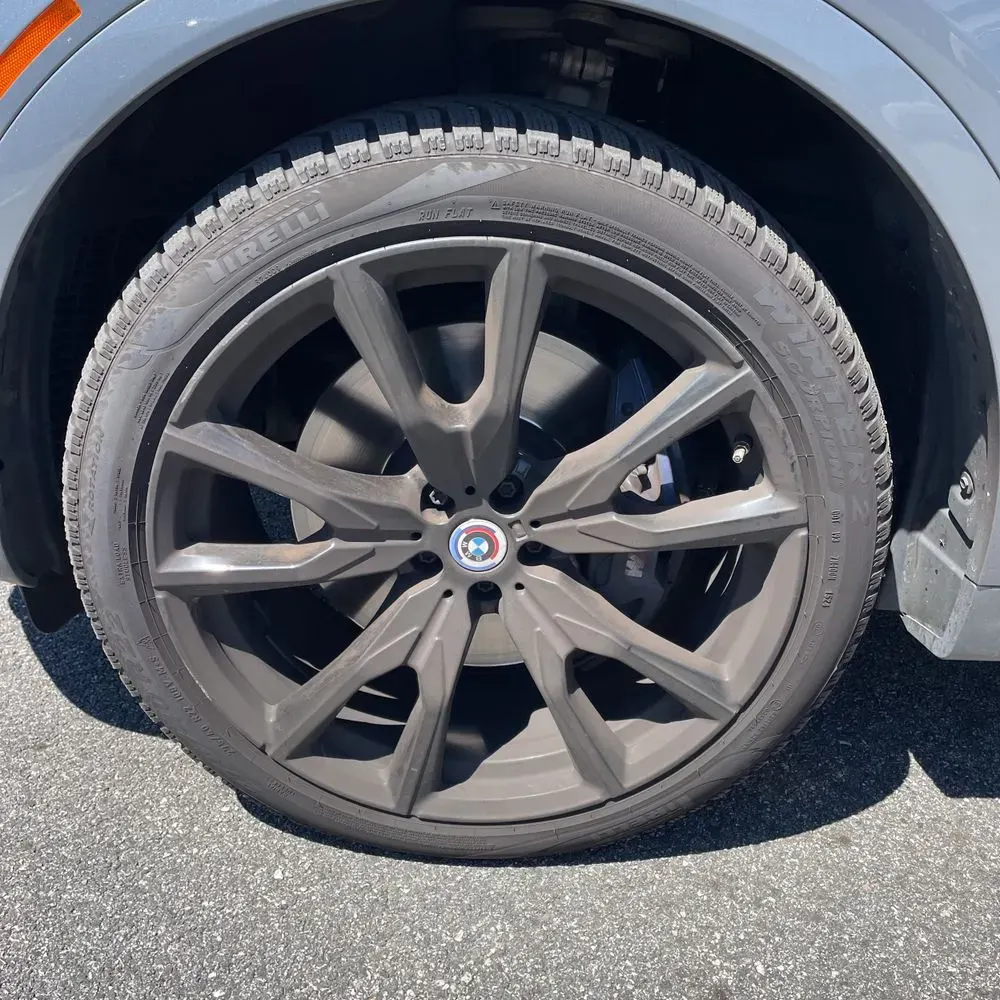 2023 BMW X7 M60i