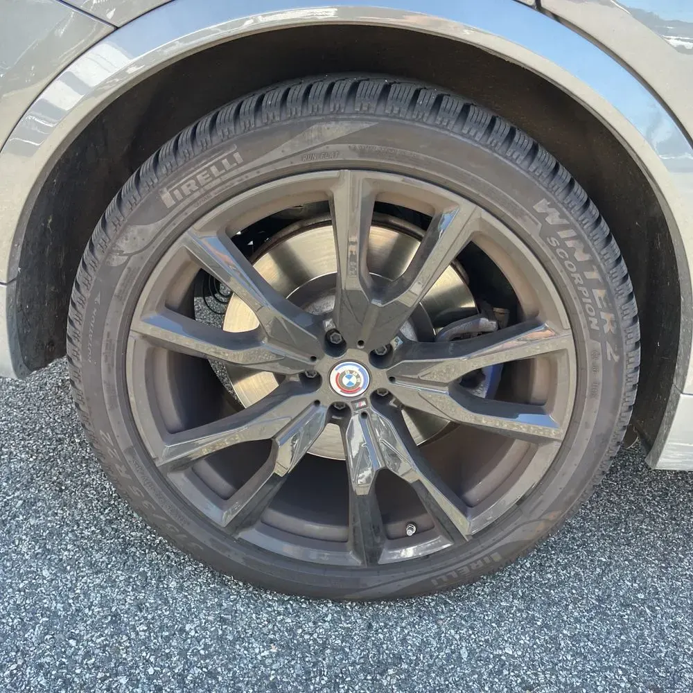 2023 BMW X7 M60i