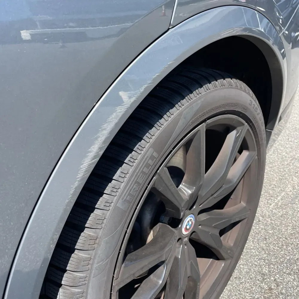 2023 BMW X7 M60i