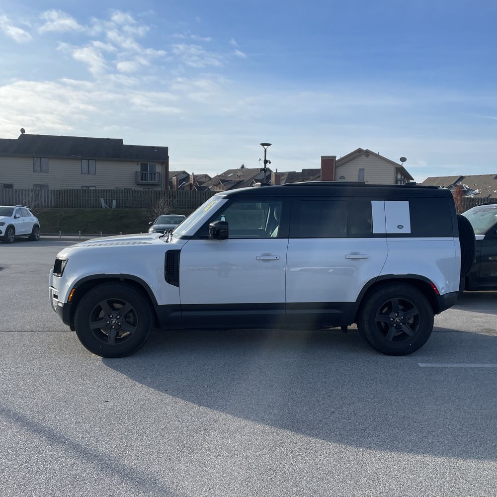 2022 Land Rover Defender 110 S