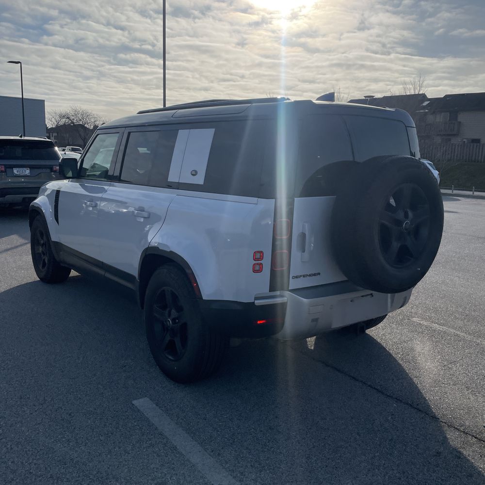 2022 Land Rover Defender 110 S