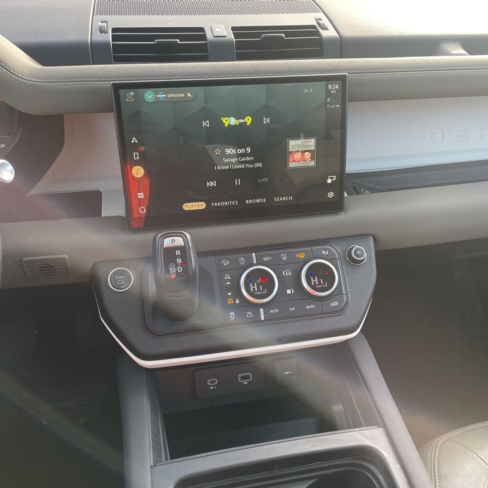 2022 Land Rover Defender 110 S