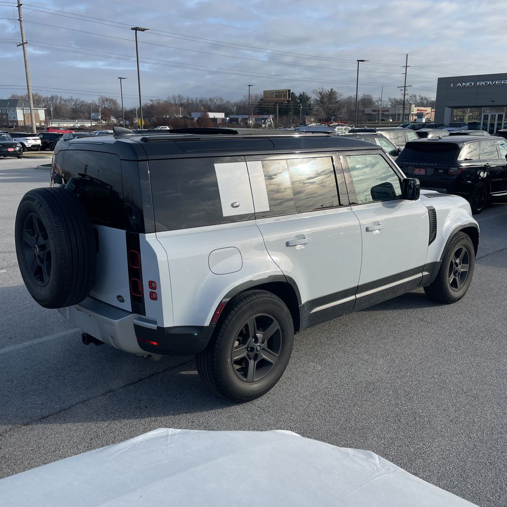 2022 Land Rover Defender 110 S