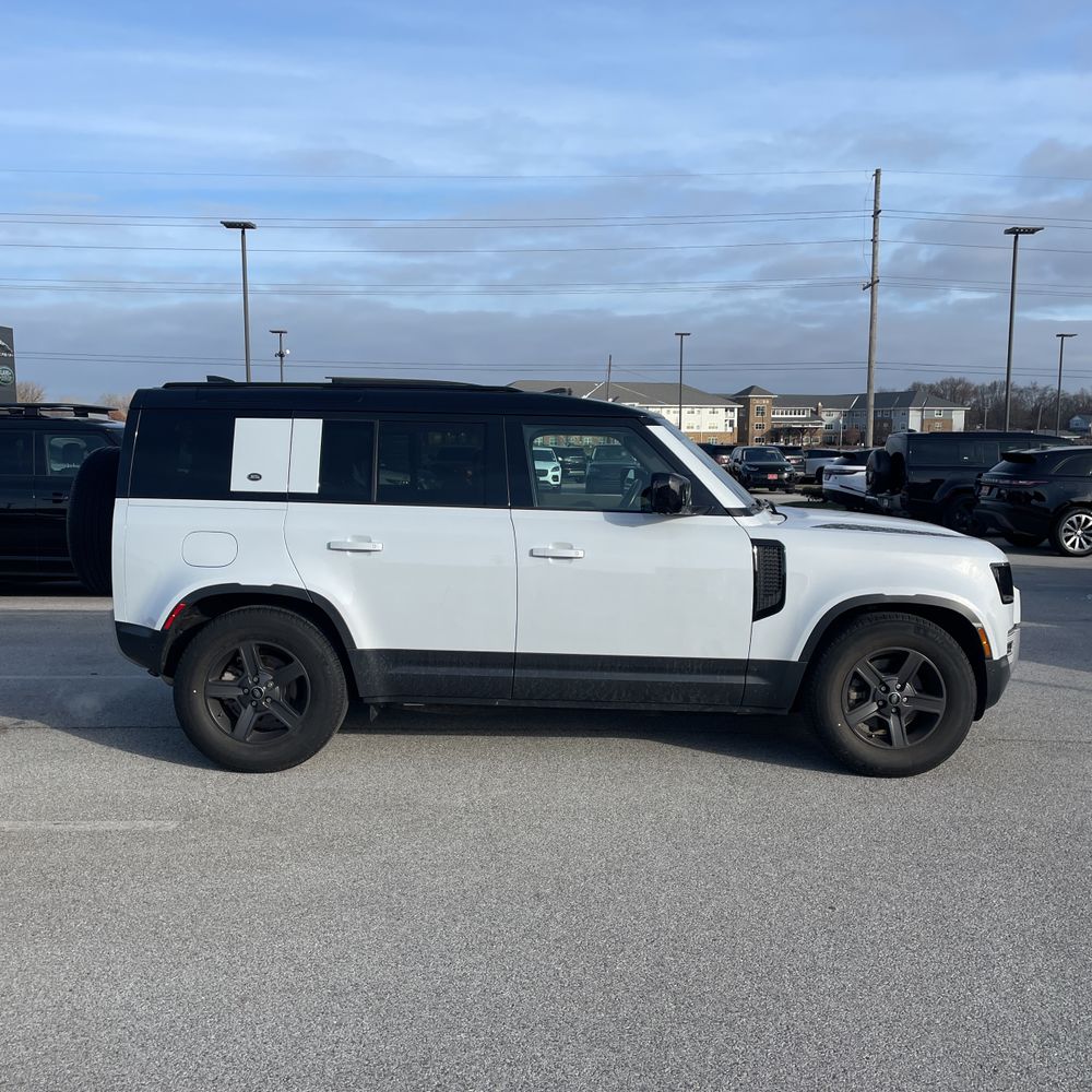 2022 Land Rover Defender 110 S