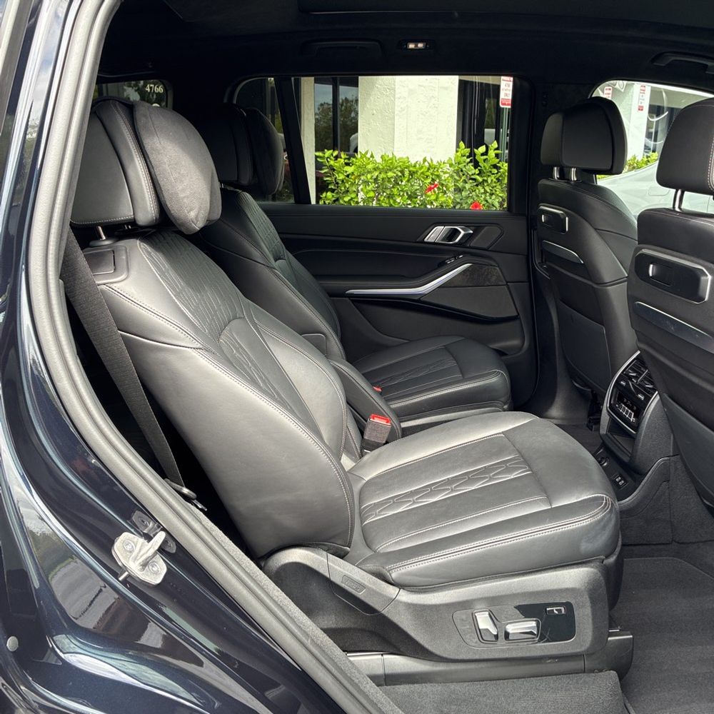 2024 BMW X7 xDrive40i