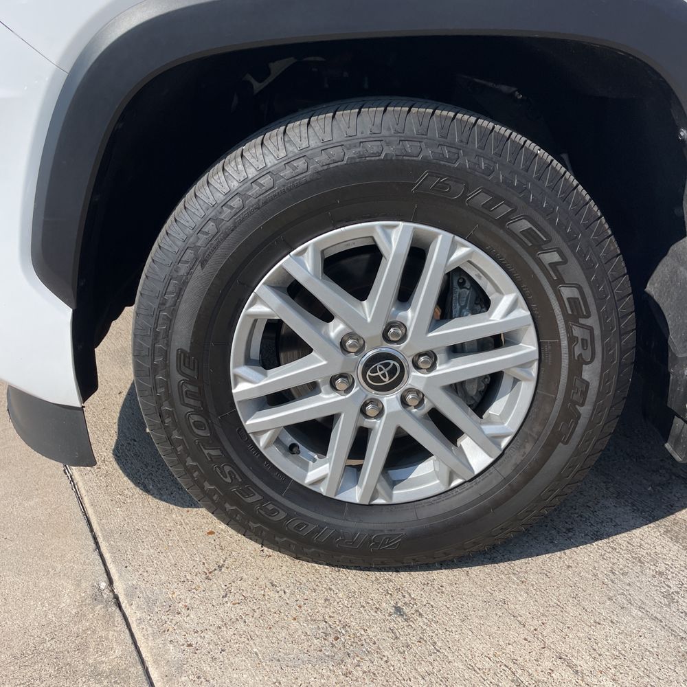 2024 Toyota Sequoia SR5