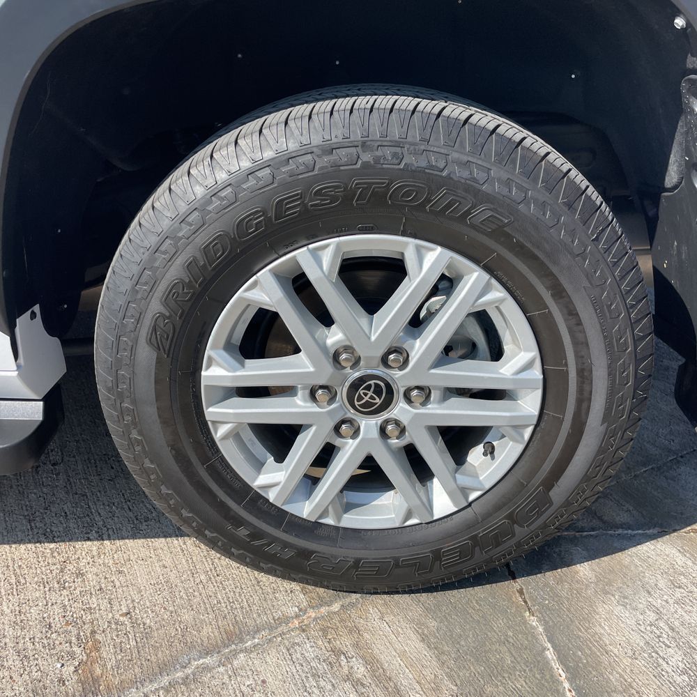 2024 Toyota Sequoia SR5