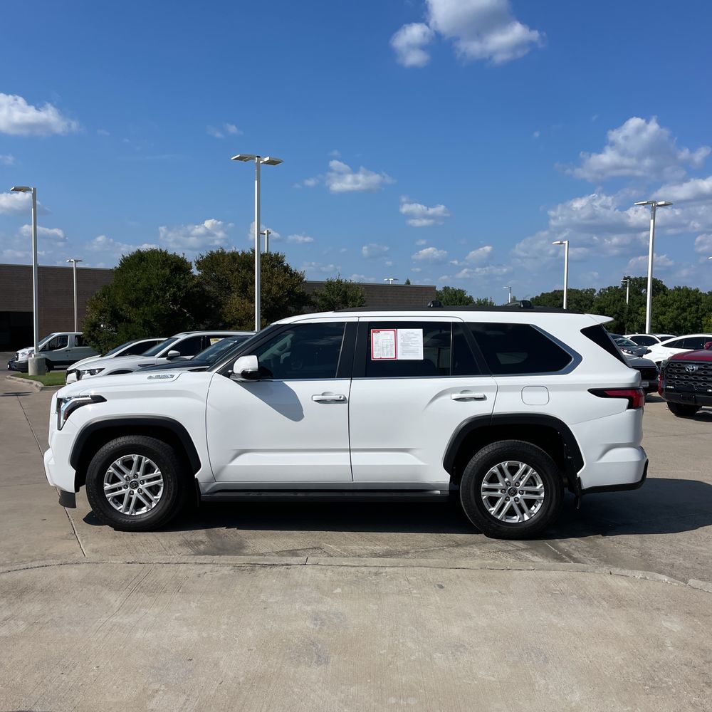 2024 Toyota Sequoia SR5