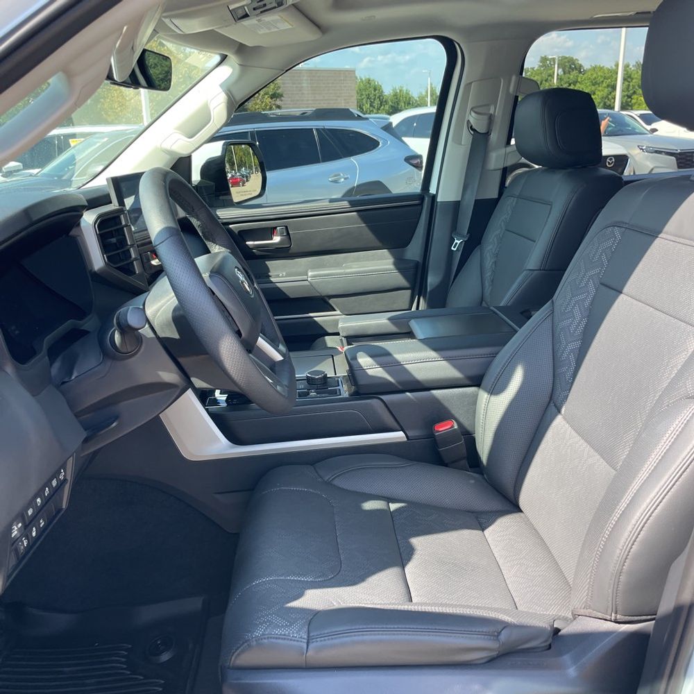 2024 Toyota Sequoia SR5
