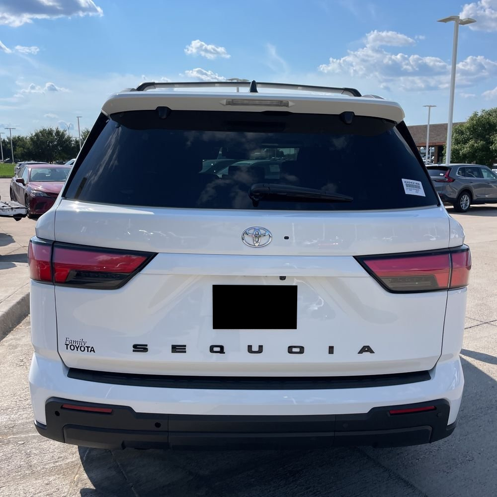2024 Toyota Sequoia SR5