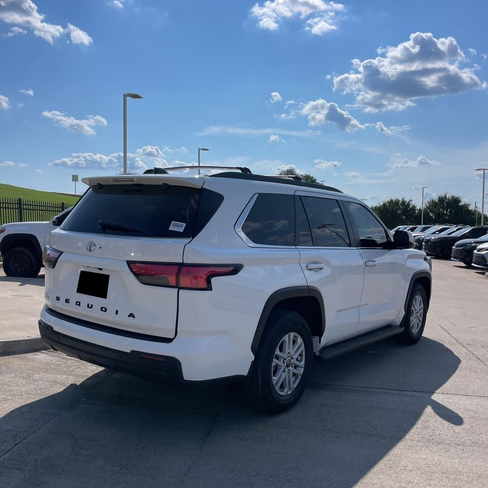 2024 Toyota Sequoia SR5